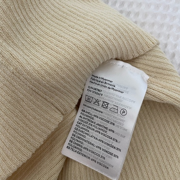H&M cream Rib-knit Sweetheart-neckline Top NWOT XS long sleeve - Picture 6 of 9